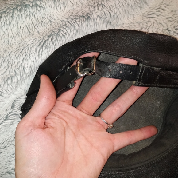 80s style hat with chain - Picture 4 of 4